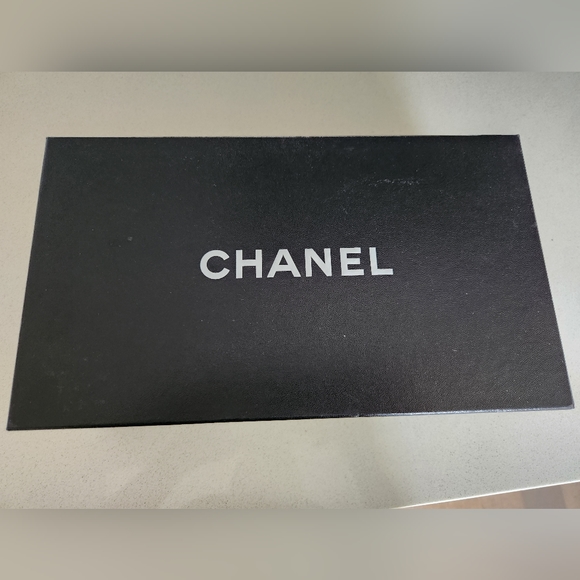 Chanel Escarpins Limited Edition Noir Heels in Amazing Condition - Picture 8 of 10